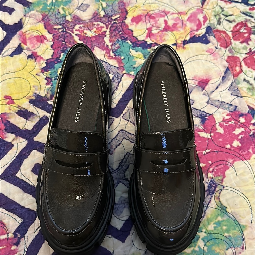 Sincerely miles platform oxford loafers  in almost black metallic color